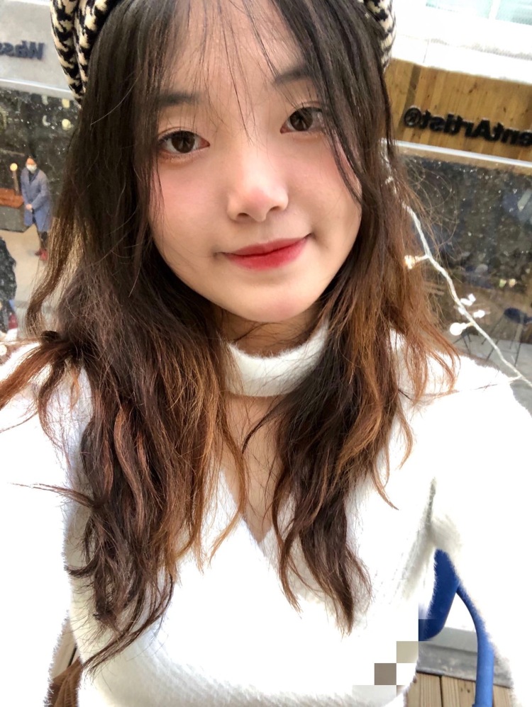 肚子鼓鼓-广东省·广州市·番禺区--喜欢画画唱歌 目前是一名高二生 会p图会拍照会穿搭 身高160 体重48.5 鞋码38.5或39
可接饰品衣服鞋子包包化妆品护肤品等 寄拍的话最好是不寄回的那种(不方便)会按时完成任务的~