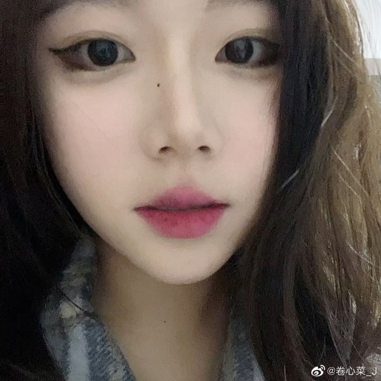 洲-江苏省·扬州市·江都区--接寄拍 美妆产品 护肤产品 美瞳 (骗子勿扰 穷学生 没钱骗)