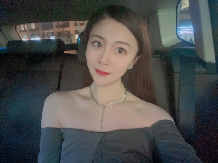 LuLu-上海市·上海市·静安区-抖音、微博-买家秀寄拍接单啦!不同风格都可以!!身高170 体重50公斤。