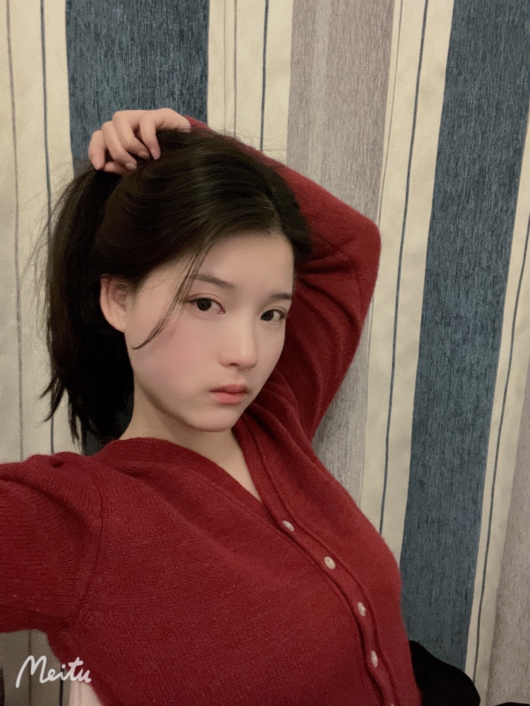 Ruyan-江苏省·常州市·新北区--本人孕妈
需要孕妇装代拍买家秀
身高159
体重108
会拍照
会修图
会滤镜