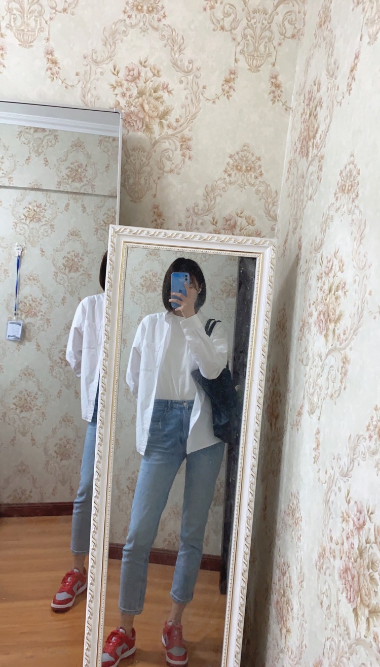 二十四-新疆维吾尔自治区·乌鲁木齐市·沙依巴克区-抖音-接寄拍
服饰最好，平时的穿衣比较简单，费用可以协商
地址在乌鲁木齐