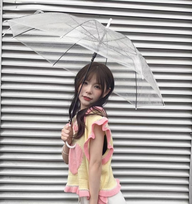 差点是个美女-浙江省·杭州市·余杭区-抖音,快手,某红薯-在某红薯上刚起号做好物分享,抖音快手均有作品,粉丝近7k,希望商家们给个机会,骗子勿扰,不会交任何钱