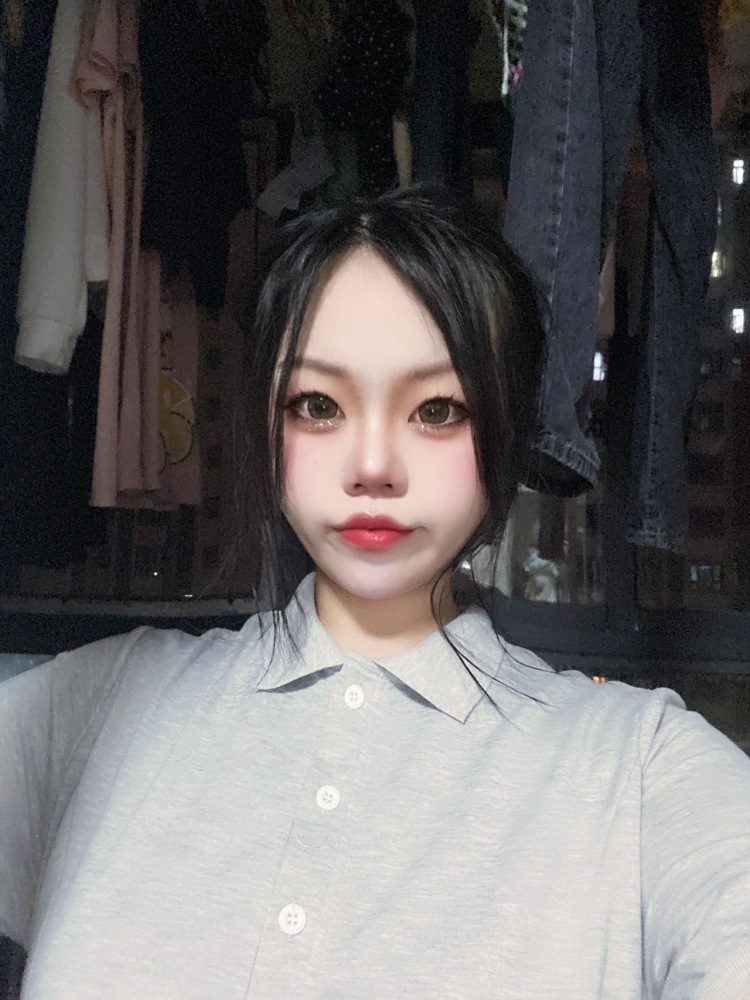 张必瘦🌙.-湖北省·武汉市·洪山区--兴趣爱好参加各种线下活动,想尝试做兼职模特,是一个有梦想的人
年龄:21
身高:178CM
体重:75KG
