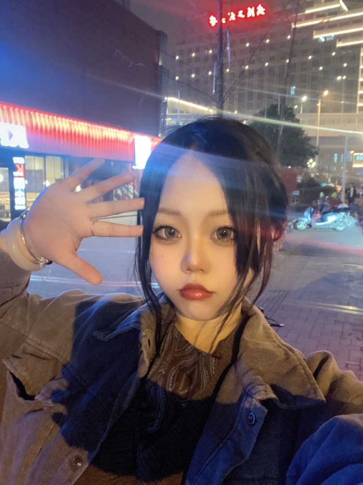 张必瘦🌙.-湖北省·武汉市·洪山区--兴趣爱好参加各种线下活动,想尝试做兼职模特,是一个有梦想的人
年龄:21
身高:178CM
体重:75KG