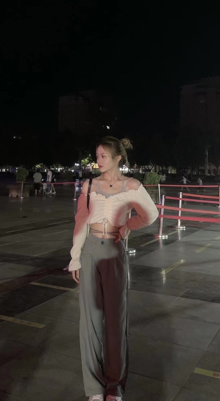 a梦醒时分-河北省·邢台市·宁晋县--喜欢舞蹈,喜欢拍照 有招聘寄拍模特的可以找我, 会拍照片 会摆动作
