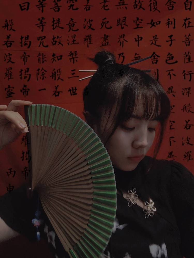NINgmEnG🍋-四川省·泸州市·江阳区--身高160，  微胖，喜欢摄影，绘画，手工，可接寄拍，买家秀