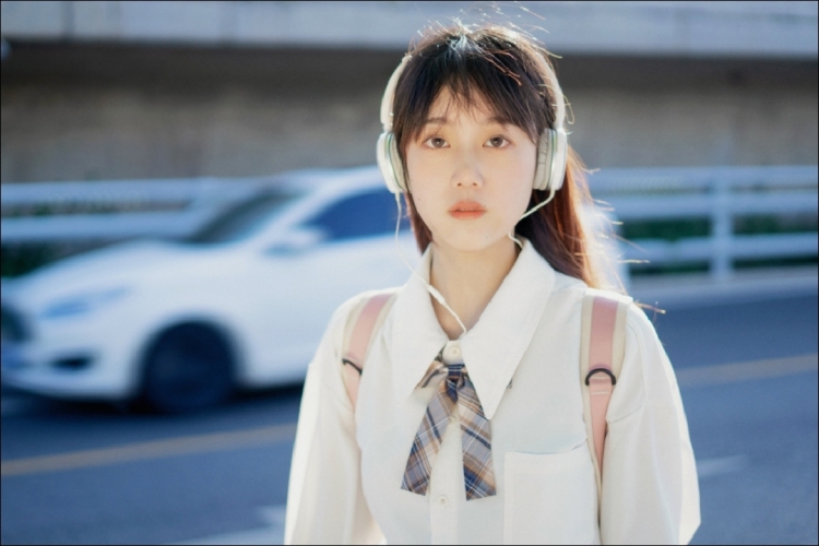 琼熠-福建省·厦门市·集美区-B站-身高160 体重94
风格定位：清新少女 甜酷 
接寄拍 可相机出图 审美在线