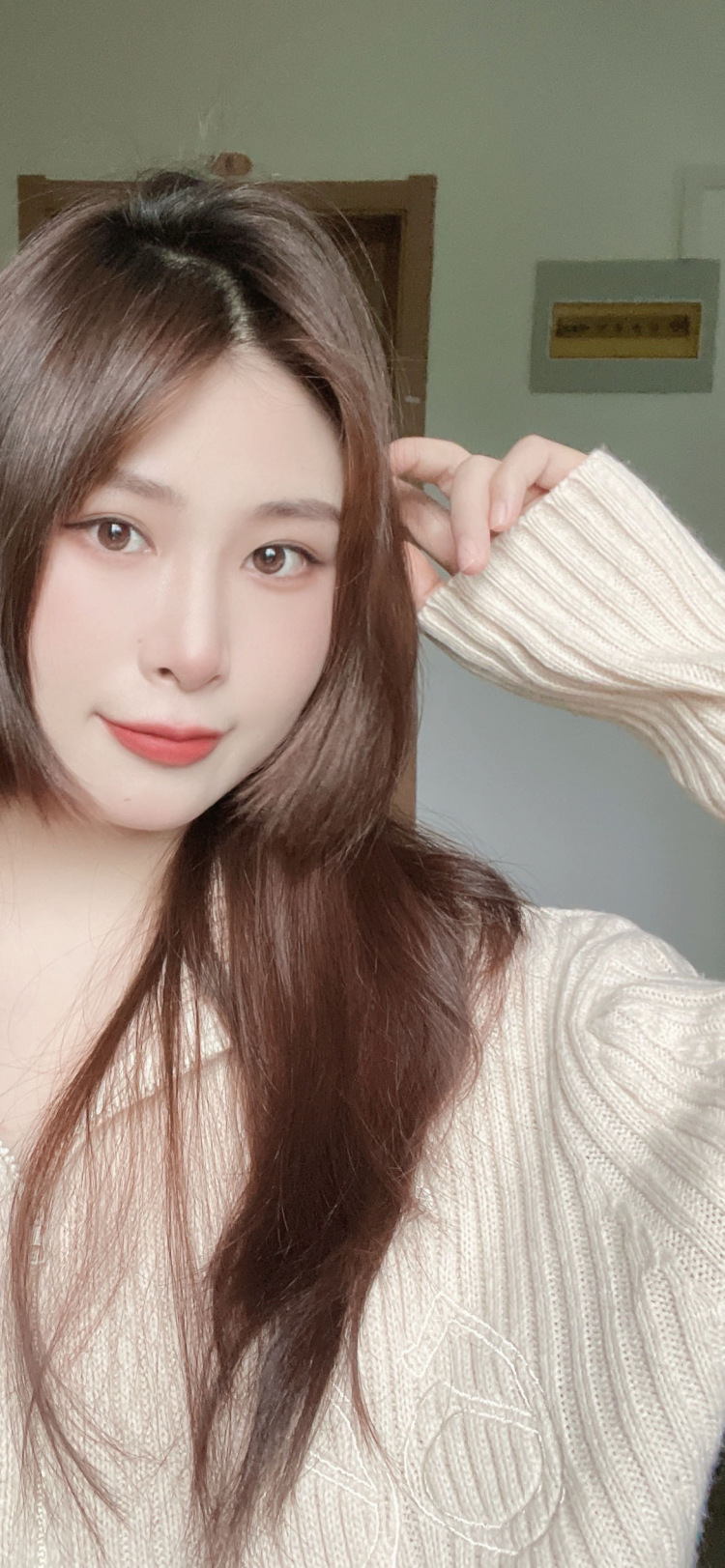 Feng Feng-江苏省·苏州市·虎丘区-抖音,美图秀秀-可接买家秀:衣服,裤子,裙子,鞋子,袜子,穿戴甲,美瞳,饰品,化妆品,礼物,游戏