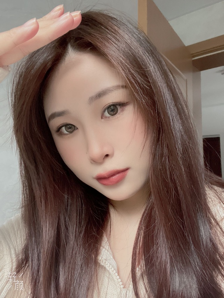 Feng Feng-江苏省·苏州市·虎丘区-抖音,美图秀秀-可接买家秀:衣服,裤子,裙子,鞋子,袜子,穿戴甲,美瞳,饰品,化妆品,礼物,游戏