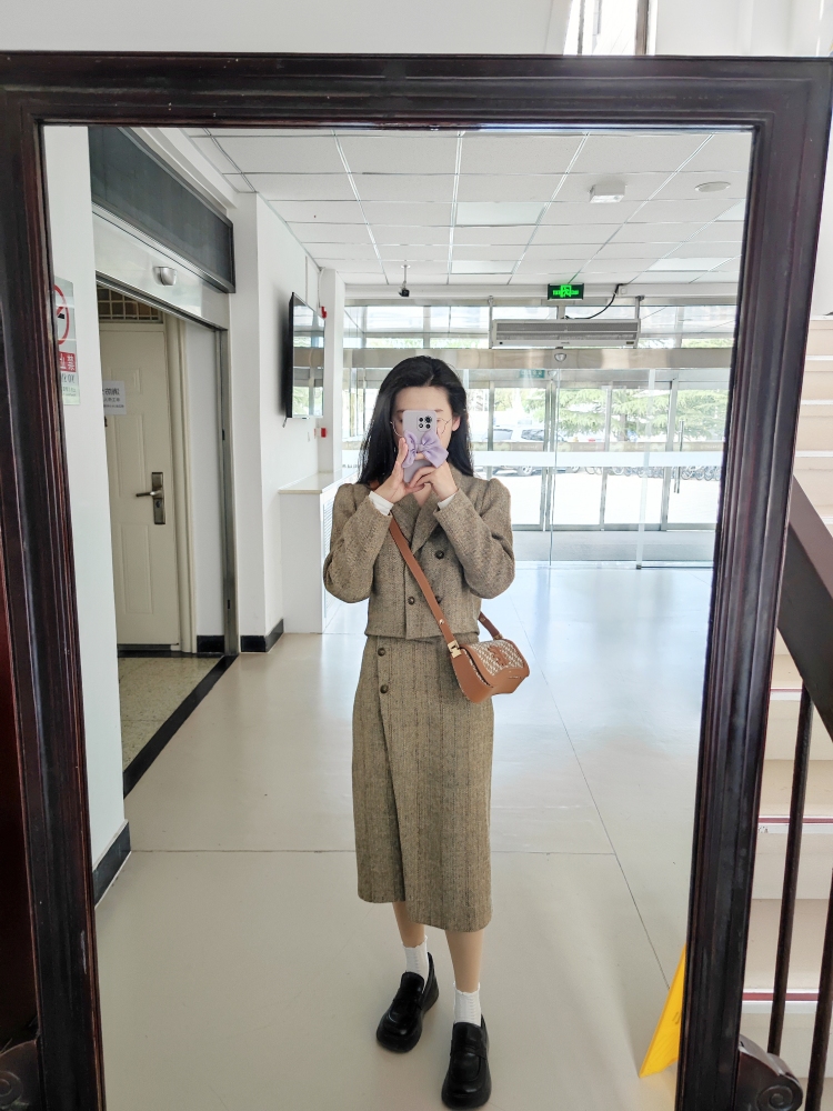 柠檬婷-北京市·北京市·昌平区-抖音,微博,某红薯-身高166,体重108,微胖,腰围63,鞋号39,肚子稍有肉肉,在校大学生,时间自由充足,对衣服和穿搭由衷地喜爱,喜欢我就找我合作吧!