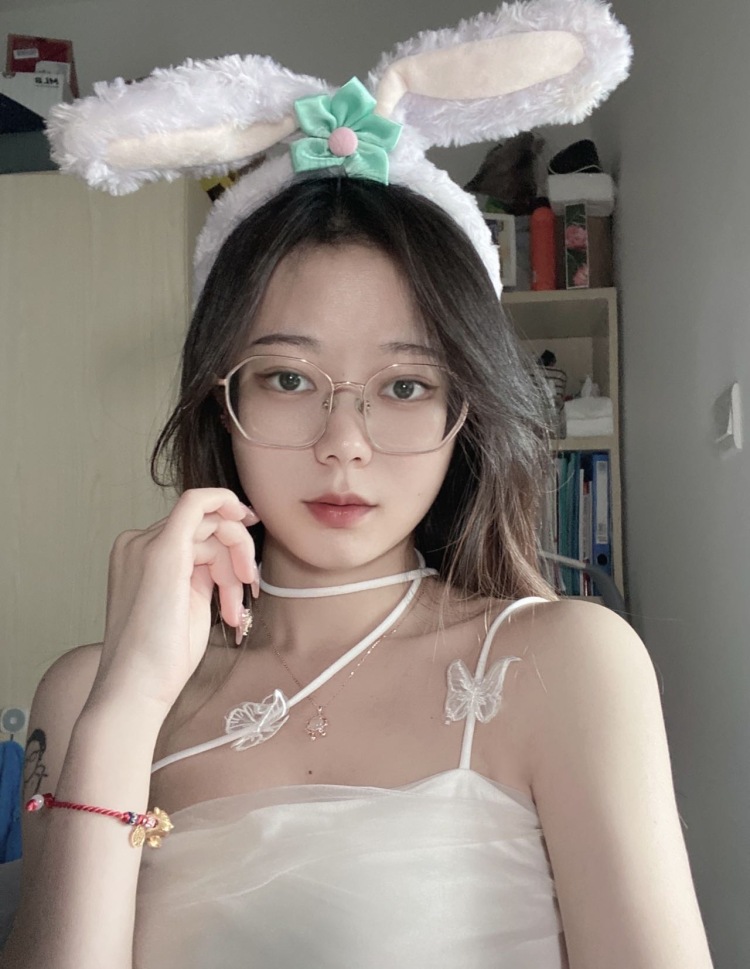 妙妙子🐅-广东省·深圳市·龙岗区-抖音、微博、B站-168、100斤。舞蹈特长,在校研究生,热爱研究穿搭,可接寄拍,校园推广,短视频创作。
