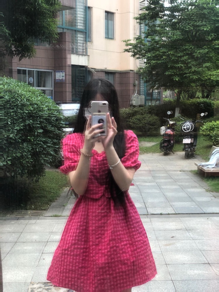 最近想吃肉!-江西省·鹰潭市·贵溪市--大家好!
本人162体重98微胖体型
可以接tb pdd 包包首饰饰品(除耳环)
等等鞋子衣服,各种裙子穿搭也🉑️
会修图
会拍照 📷
不过是小白新手
刚刚接触这个行业
如有不足
请多担待