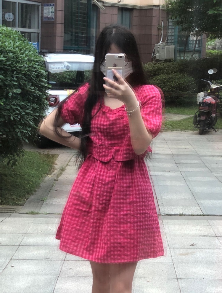 最近想吃肉!-江西省·鹰潭市·贵溪市--大家好!
本人162体重98微胖体型
可以接tb pdd 包包首饰饰品(除耳环)
等等鞋子衣服,各种裙子穿搭也🉑️
会修图
会拍照 📷
不过是小白新手
刚刚接触这个行业
如有不足
请多担待