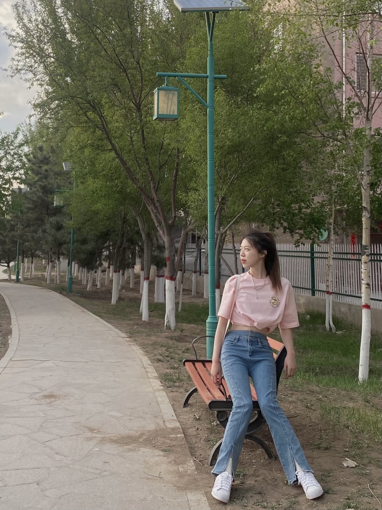 LiCu-内蒙古自治区·赤峰市·宁城县--寄拍，买家秀，本人身高168cm，体重50kg，可接衣服裤子，jk，配饰，包包等