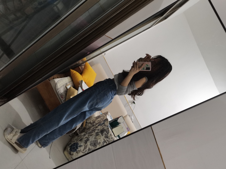 🐻小熊曲奇-贵州省·黔南布依族苗族自治州·贵定县--159 43 会拍照修图和简单视频剪辑,可接衣服包包饰品
