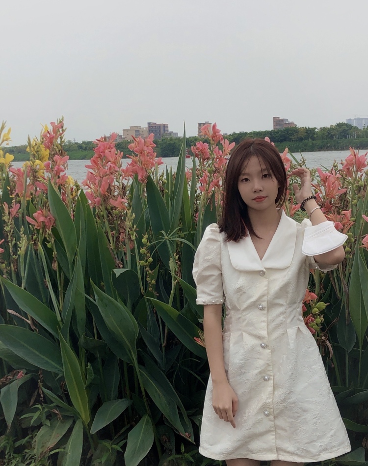 🕷-广东省·揭阳市·揭东区-抖音-接买家秀接寄拍 开箱测评种草 短视频创作 探店打卡 身高156cm体重41kg