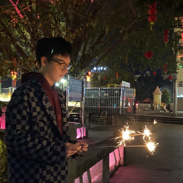是真心菜.-福建省·龙岩市·永定区-抖音-身高170 体重120 19岁 在校大学生 爱拍照爱拍视频 会p点图  想接寄拍/送拍