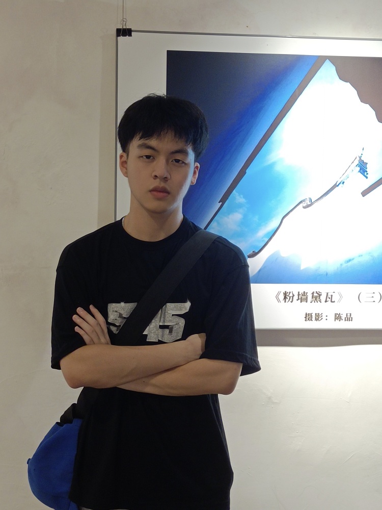 是真心菜.-福建省·龙岩市·永定区-抖音-身高170 体重120 19岁 在校大学生 爱拍照爱拍视频 会p点图 想接寄拍/送拍