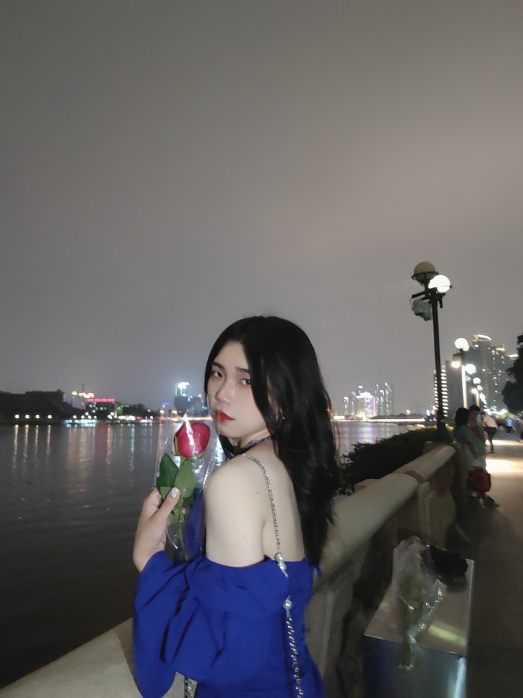 St Lawrence-广东省·广州市·番禺区-抖音 微博 某红薯-擅长短视频制作 熟悉剪映制作短视频 得过奖项 擅长拍照 擅长个性穿搭 喜欢服装搭配 会化妆 会精修图片 学过PS人像处理 个人性格温和 好沟通 做事细心严谨 态度认