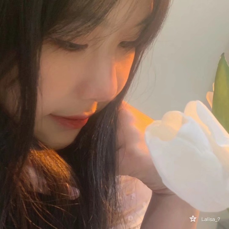 Lalisa-湖南省·邵阳市·双清区-抖音 快手-纯情女高中生 喜欢拍照 穿搭 追剧 出去玩等等 爱好很广泛 热爱自由 不被定义 对事情认真负责 不会敷衍了事 请多多关注吧