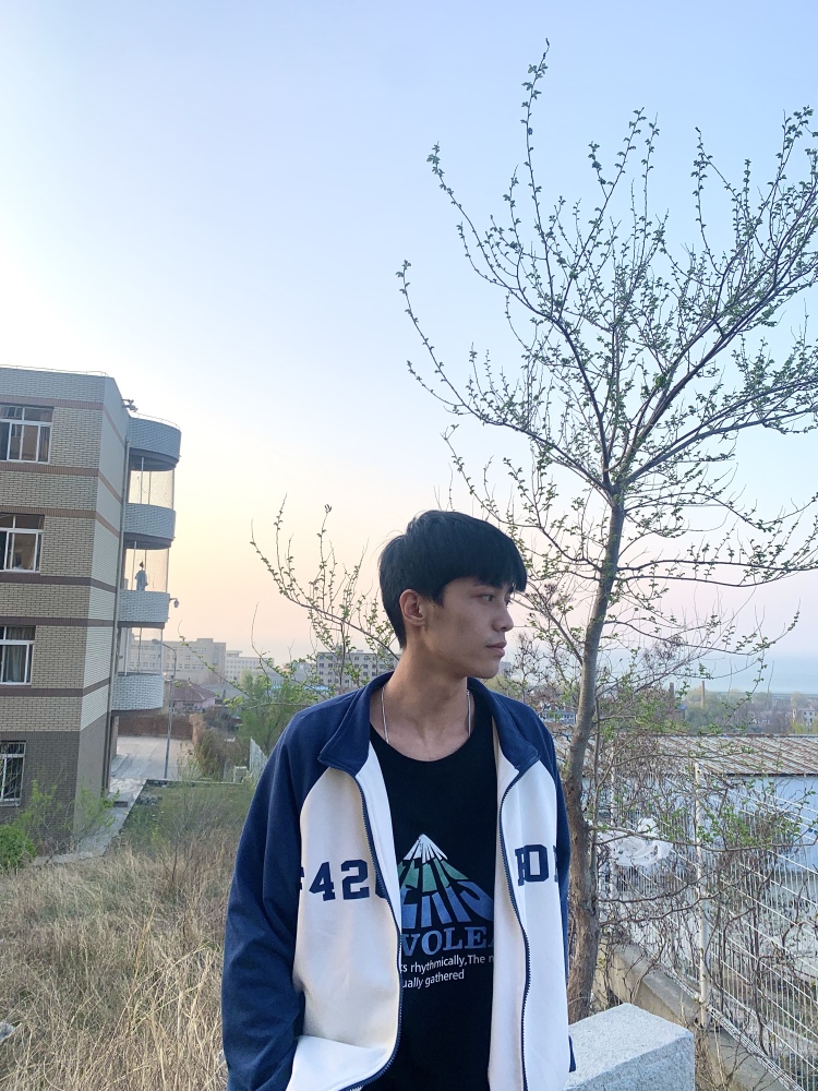 毛狼-辽宁省·大连市·甘井子区--可接寄拍 网拍单 买家秀
身高176 体重57
男大学生 在校可以接各种单 找个长期合作的商家