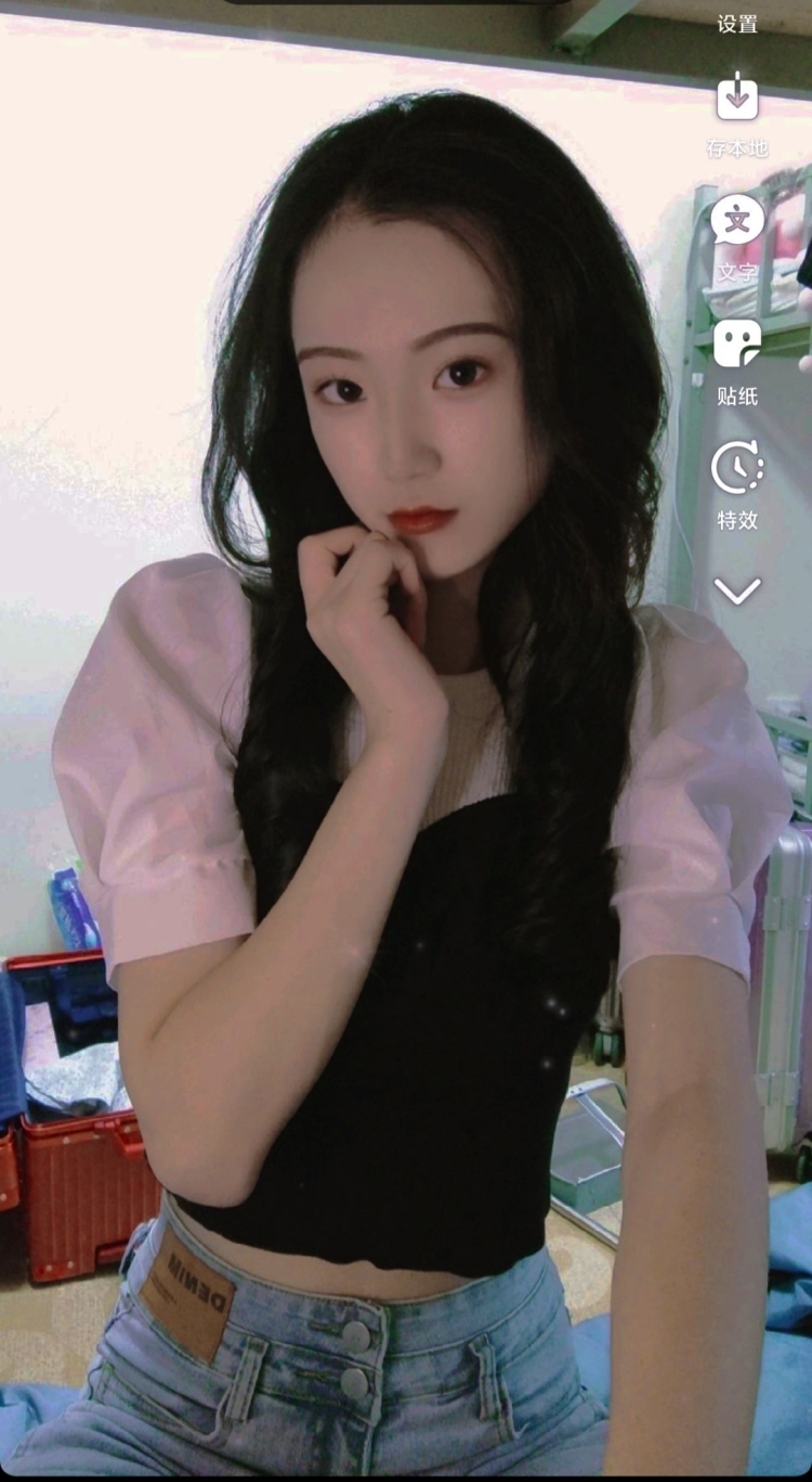 嘉莓-山东省·青岛市·李沧区--本人擅长拍照修图和设计,爱好摄影,喜欢艺术,希望接一些买家秀或者拍摄类的作品。