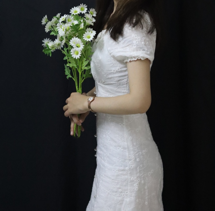 Yan-广东省·广州市·天河区-小红薯-身高163cm,体重49kg。喜欢摄影,拍照,ps修图,剪视频等等都会。希望可以有机会合作,谢谢!