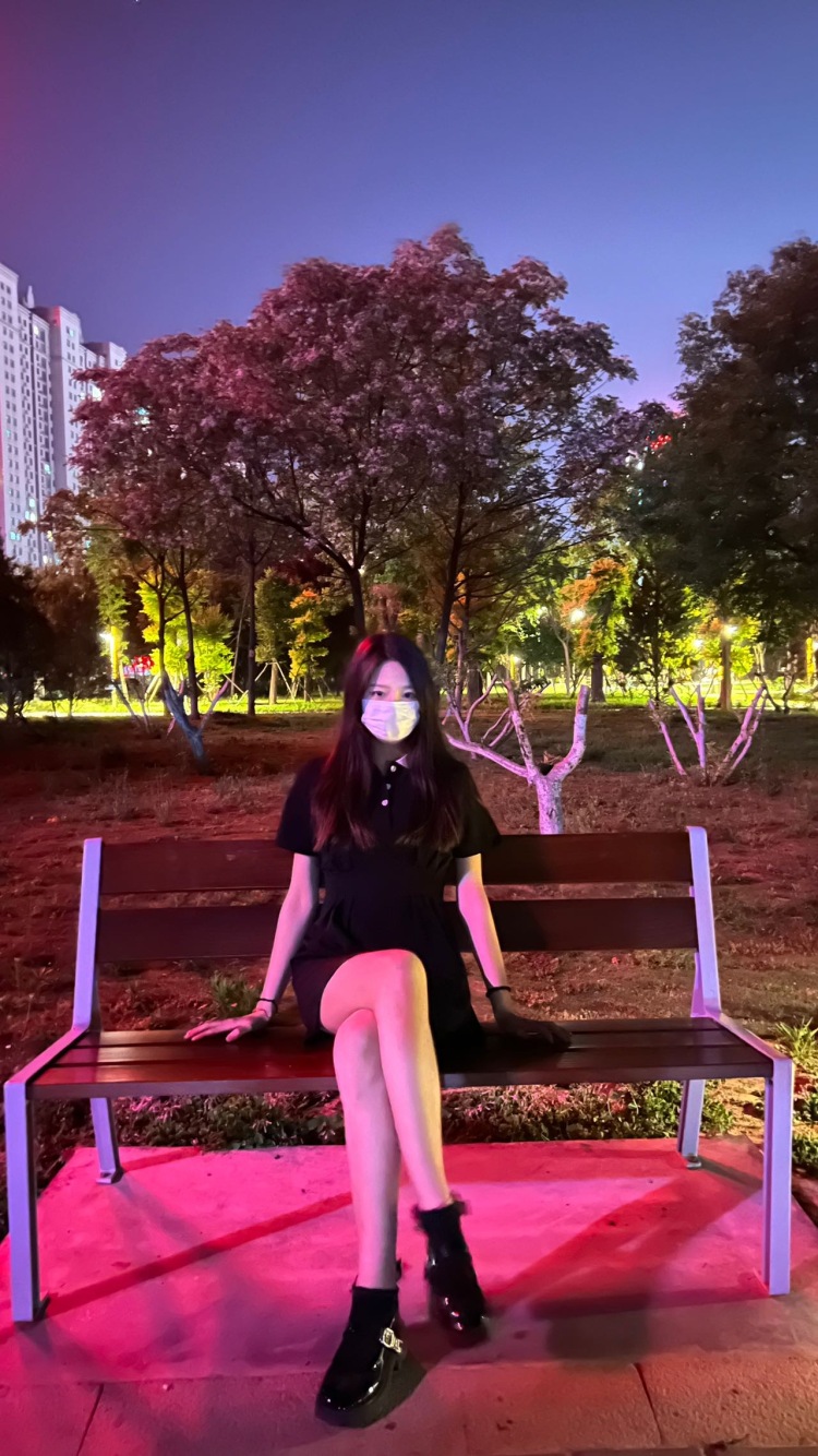 甜不唧唧.-河南省·新乡市·长垣市--适合买家秀  有闲暇时间拍照 身高174 体重110斤左右 之前有做过寄拍