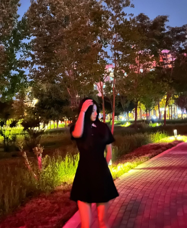 甜不唧唧.-河南省·新乡市·长垣市--适合买家秀  有闲暇时间拍照 身高174 体重110斤左右 之前有做过寄拍
