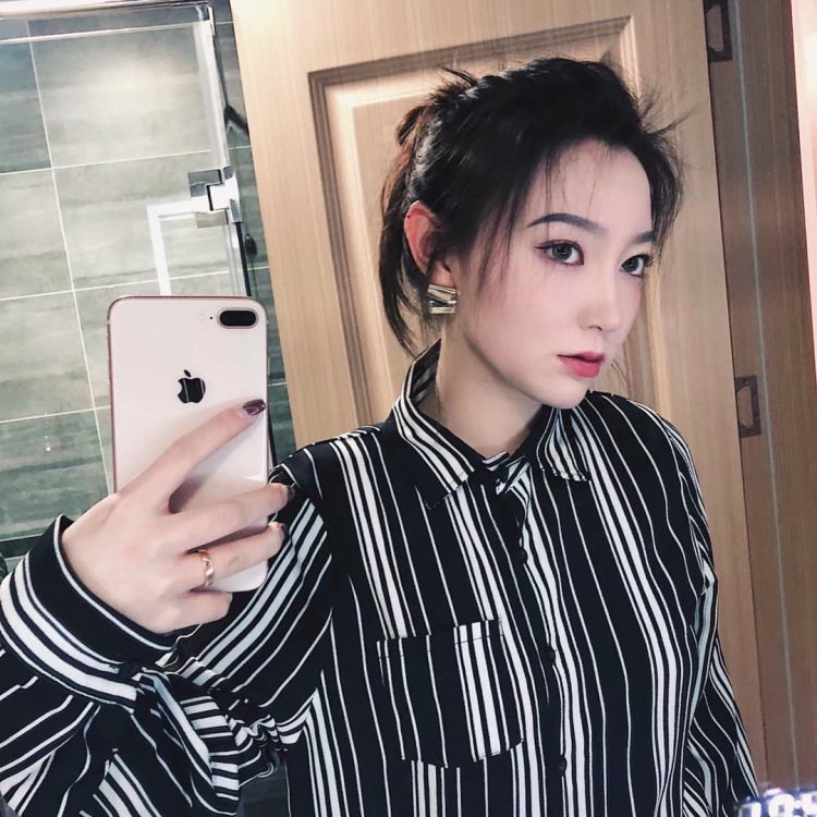 小刘是我🌷-北京市·北京市·大兴区--本人擅长穿搭、拍照、修图，
身高161，体重92斤，长相尚可，
出图快，图片质量高，也可接短视频，
服装、首饰、内衣、包鞋等皆可～