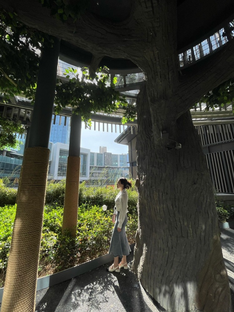 W Y X-河北省·石家庄市·长安区-某红薯-买家秀，接寄拍！
1. 本专业美术，会修图，p图。
2. 身高166厘米，体重55千克。
3. 能够尝试不同风格的拍照风格，但不拍大尺度照片。