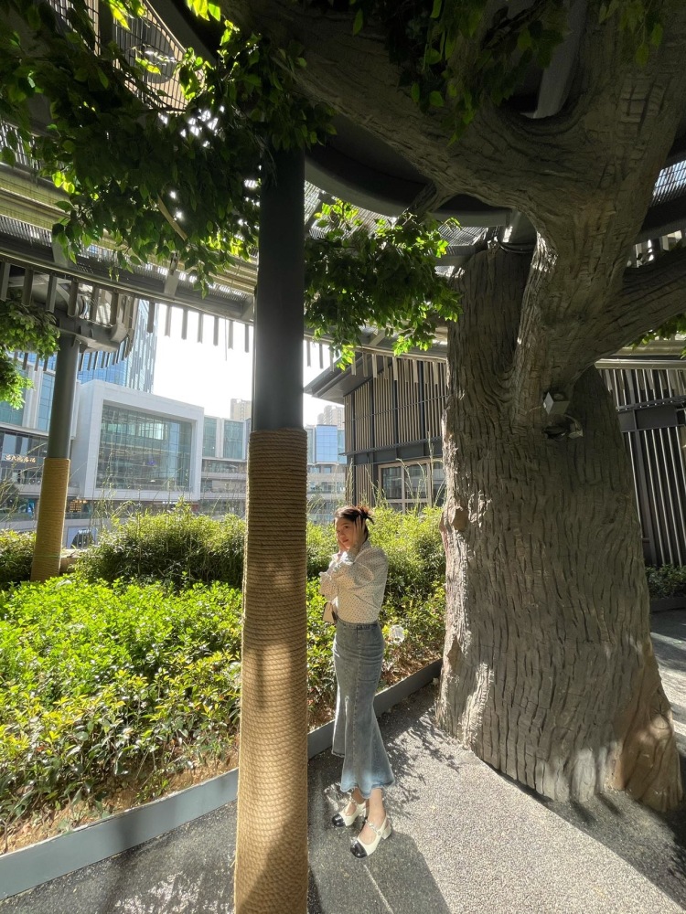 W Y X-河北省·石家庄市·长安区-某红薯-买家秀，接寄拍！
1. 本专业美术，会修图，p图。
2. 身高166厘米，体重55千克。
3. 能够尝试不同风格的拍照风格，但不拍大尺度照片。