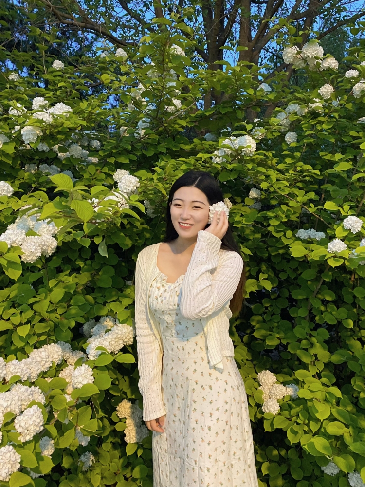 ZHAOOO_-山东省·日照市·东港区-微博某红薯-接买家秀寄拍 自带相机 擅长修图 170 65最近家里天气好拍照超级出片