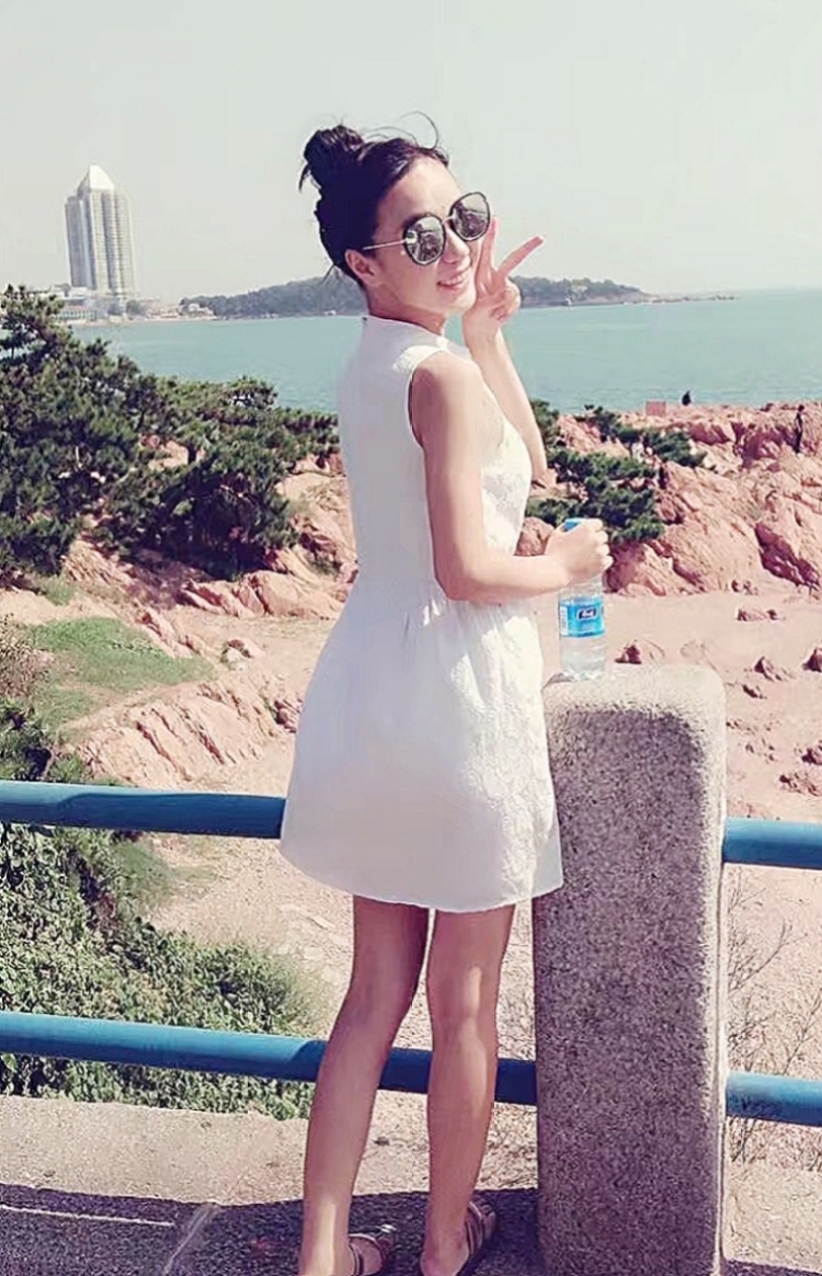 柠檬-河北省·邢台市·宁晋县--身高160,体重43kg,喜欢拍照,各种风格都可以尝试,可萌可撩可淑女可中二,会化妆会P图。