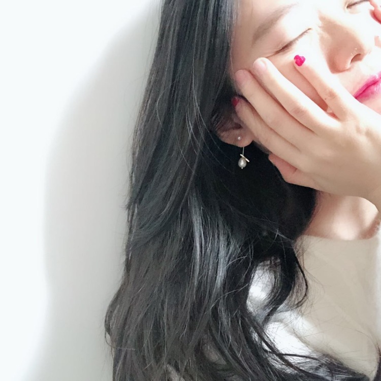 ESTHER幸运如我-上海市·上海市·长宁区--擅长ins风格，简约干净，可盐可甜。
可拍模特照（自拍?），买家秀，产品照，视频。欢迎?来撩～
#耳饰品模特照