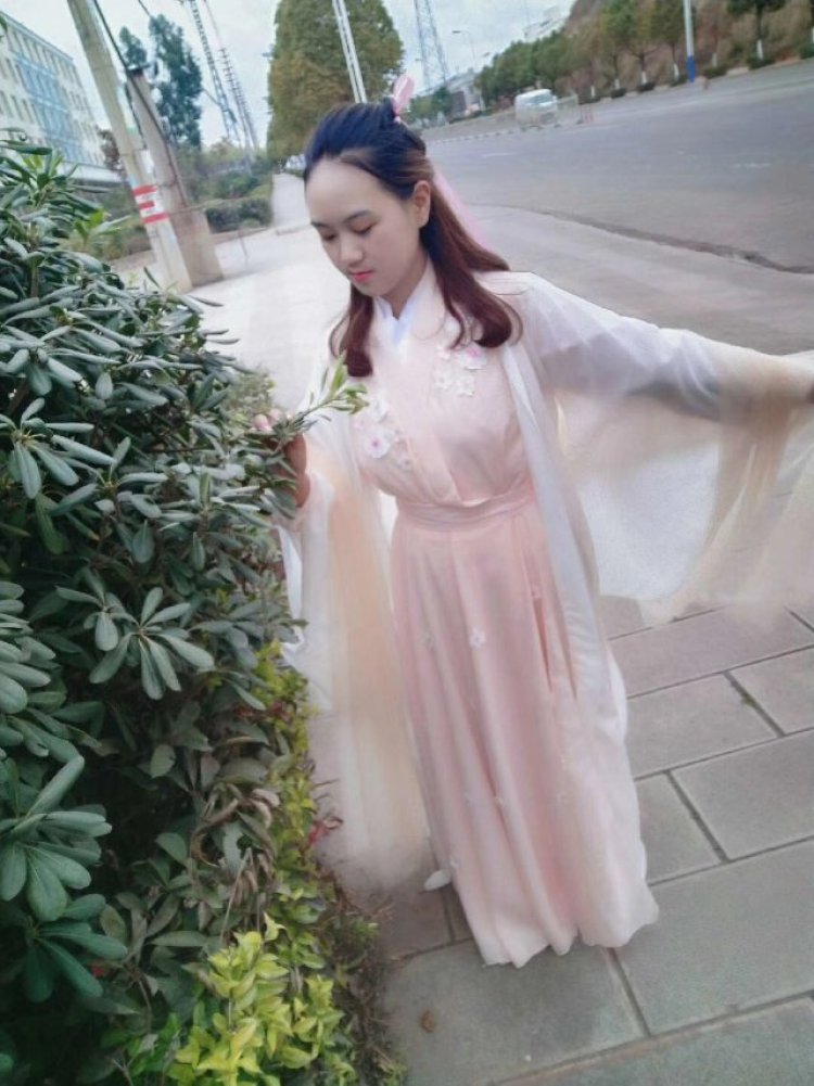 苏孽-云南省·昆明市·晋宁区--听朋友介绍过来的,以为也没做过,就是想试试,可以先从一些简单的小饰品入手