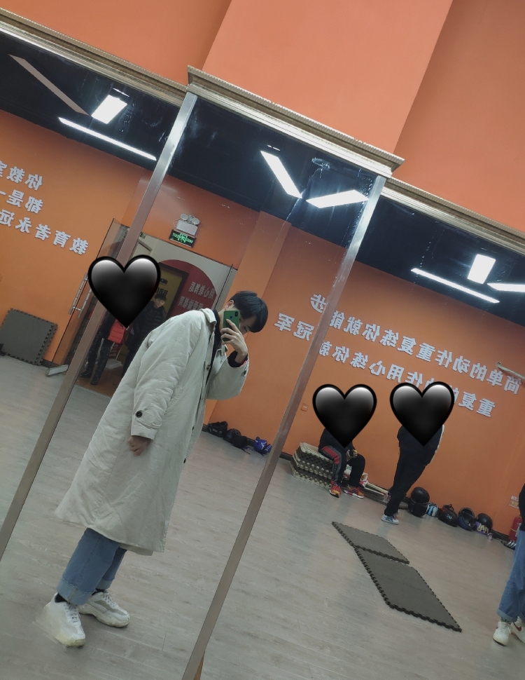 姜明阳-河南省·漯河市·源汇区-快手-本人有网拍，买家秀的经验，兴趣爱好就是拍照，发发快手，本人大学生时间充足，不拖时间，身高180.体重128，没什么要求，能挣点是一点?