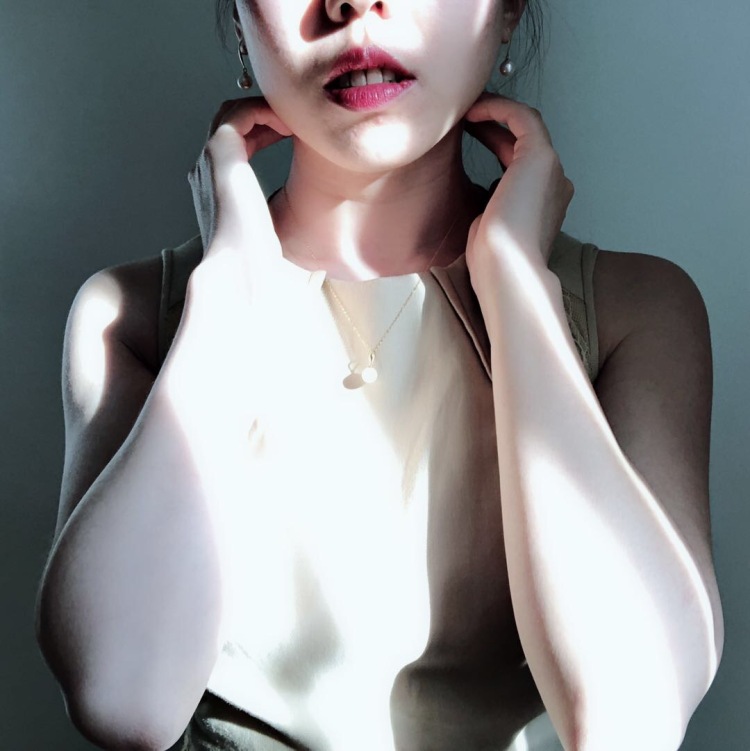 ESTHER幸运如我-上海市·上海市·长宁区--擅长自拍?
传说中的自拍达人^_^
各种风格各种驾驭?