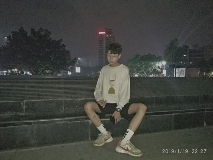 就叫阿杰吧_-江西省·赣州市·大余县--身高175 体重102斤 喜欢拍摄经常拍摄 请多多关照！