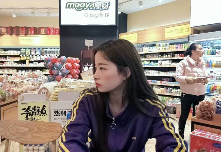 彭彭-湖南省·益阳市·资阳区--有空余的时间，喜欢拍照，接网拍~