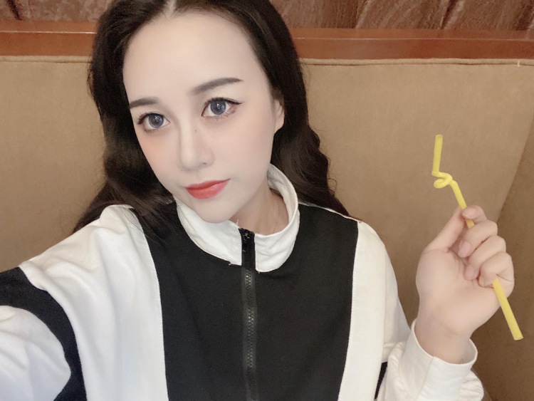 亲亲小尾巴-浙江省·宁波市·江北区--接单 有镜子有单反 一件不接