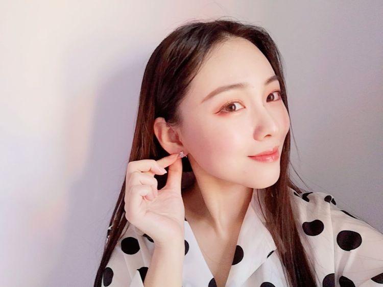 狐小仙``~~-辽宁省·沈阳市·和平区--送拍纯银耳钉~