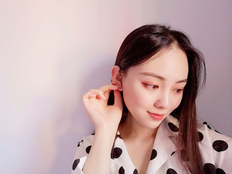 狐小仙``~~-辽宁省·沈阳市·和平区--送拍纯银耳钉~