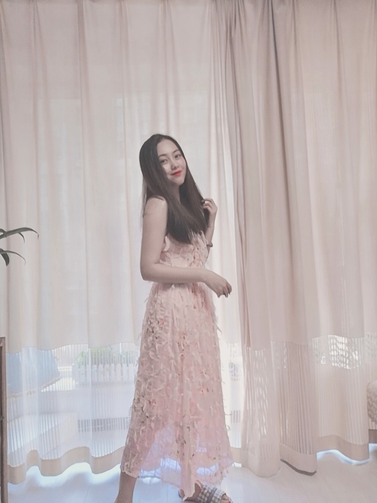 狐小仙``~~-辽宁省·沈阳市·和平区--寄拍，粉嫩美美的沙滩裙