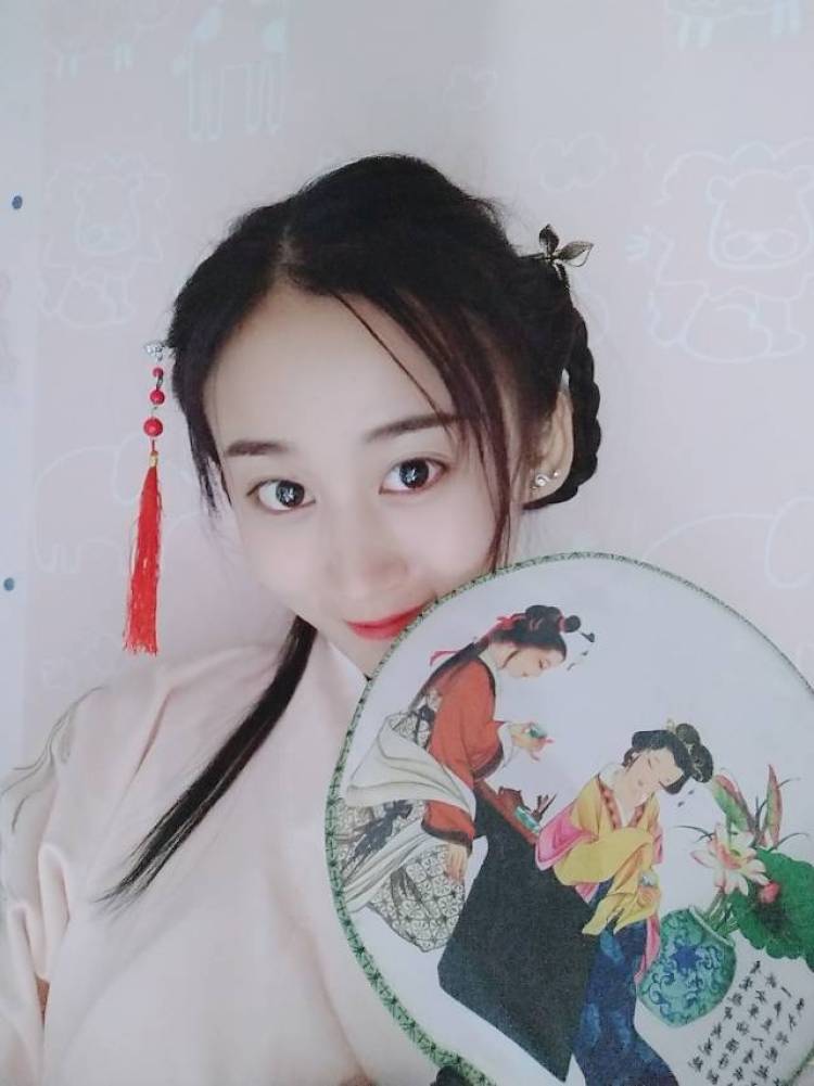 刘小鱼-山东省·济宁市·任城区--接单！服装 鞋子 饰品都可以。