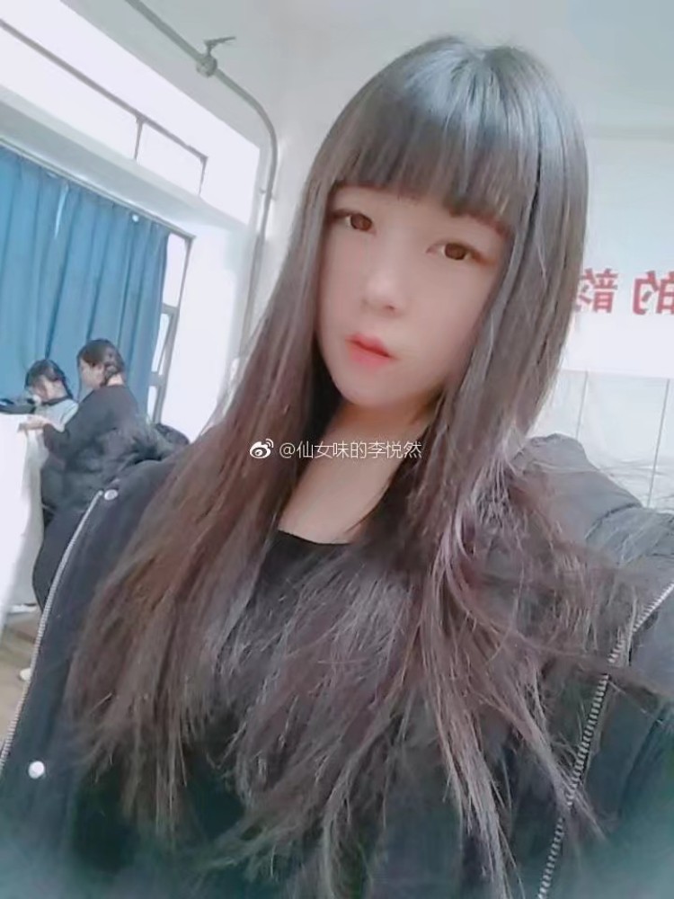 A-仙女味的李欧尼-河北省·邯郸市·成安县--想做网拍 各种风格都可以 本人身高163cm 体重103斤