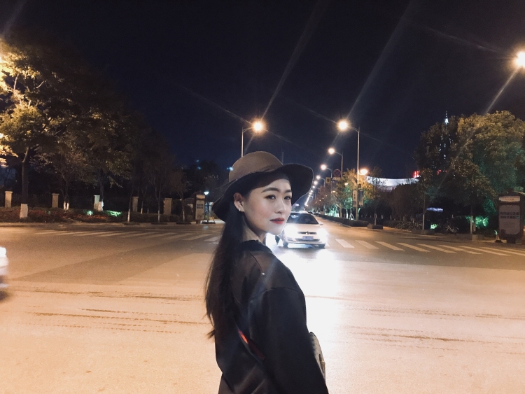 訾玲-云南省·昆明市·西山区--网拍,修图,PS,会化妆,各种风格都能驾驭,可长期合作,诚意