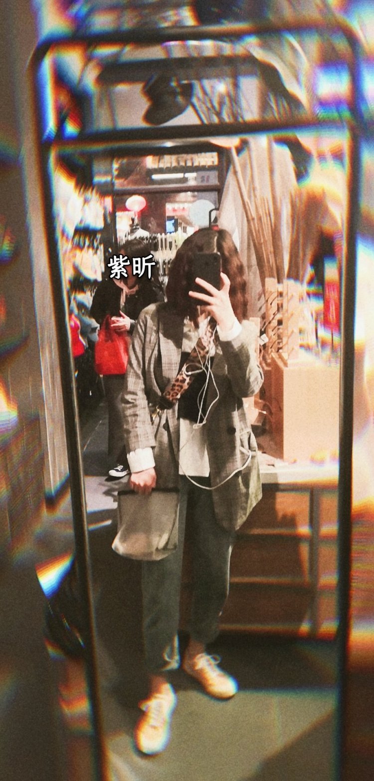 紫昕?-江苏省·苏州市·相城区--抖音粉丝破万 合适什么都可接
衣品很好 爱好美妆护肤❤