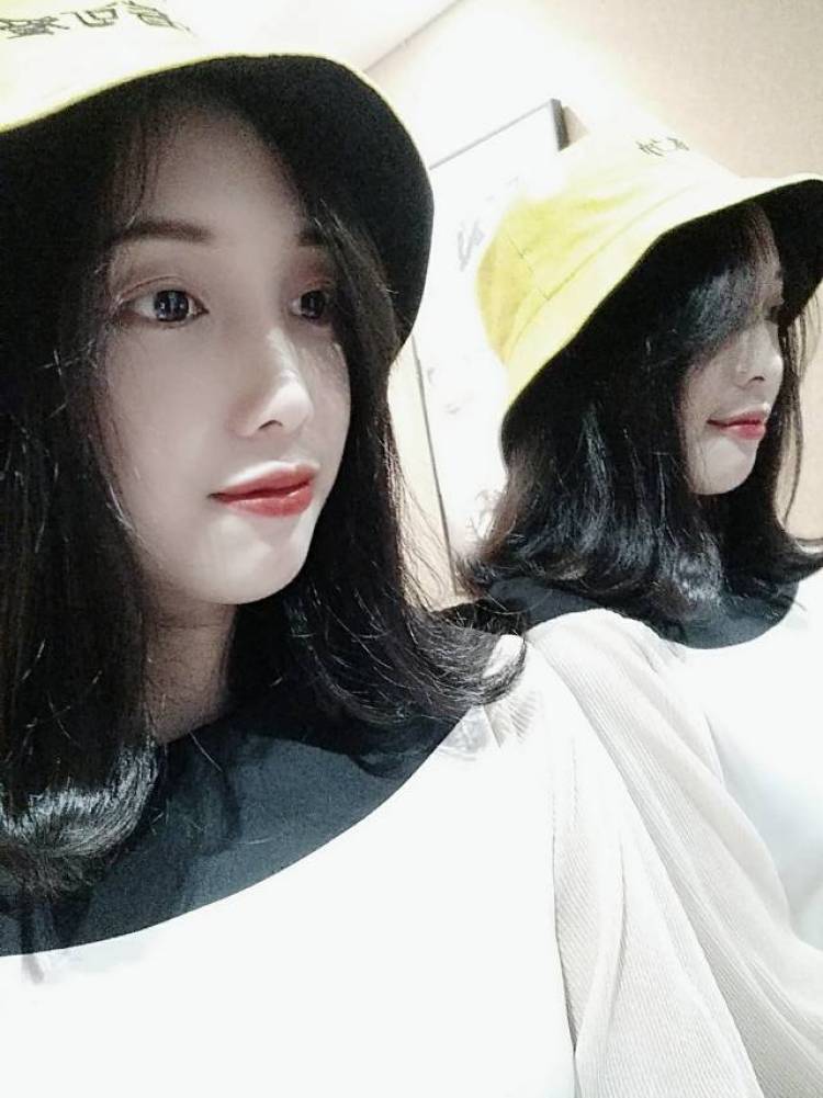 습관 성-广东省·广州市·增城区--本人在校大二学生，电商专业，擅长Photoshop 修图技术，可接长期合作的买家秀单，也可承接后期修图，抠图，logo海报等设计