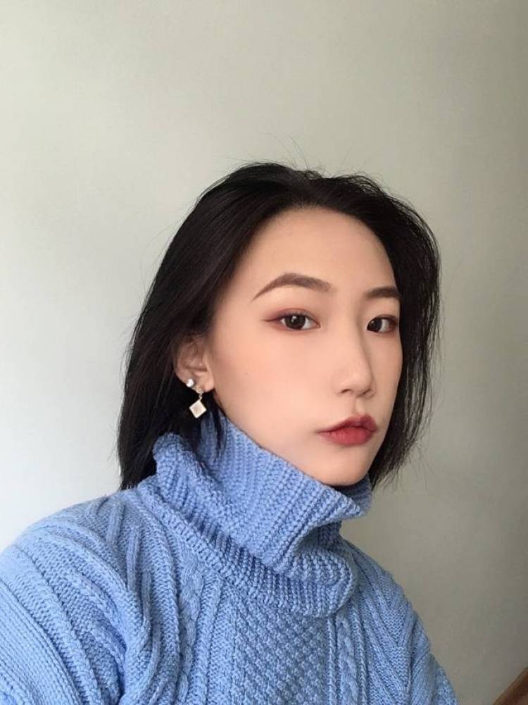 禾吋木子-山东省·日照市·东港区--长期接买家秀寄拍、详情页、主图、主图视频,微博、***推广,抖音视频拍摄等
? 卖家秀?
各种耳环自拍